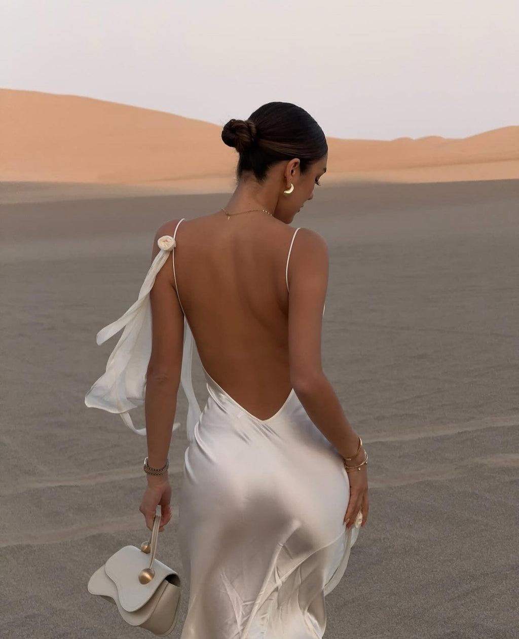 Lindth Dress