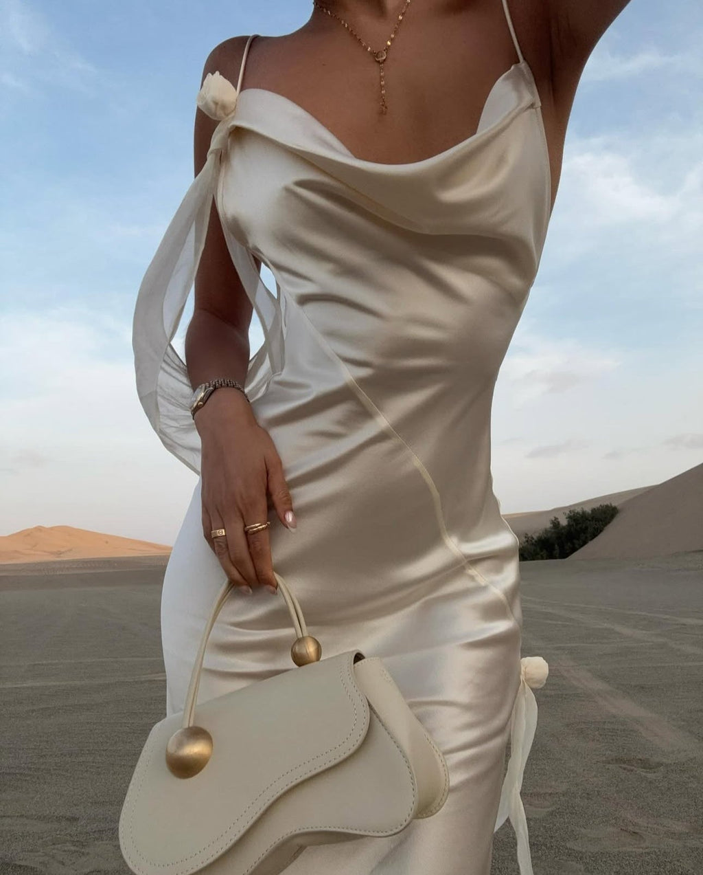 Lindth Dress