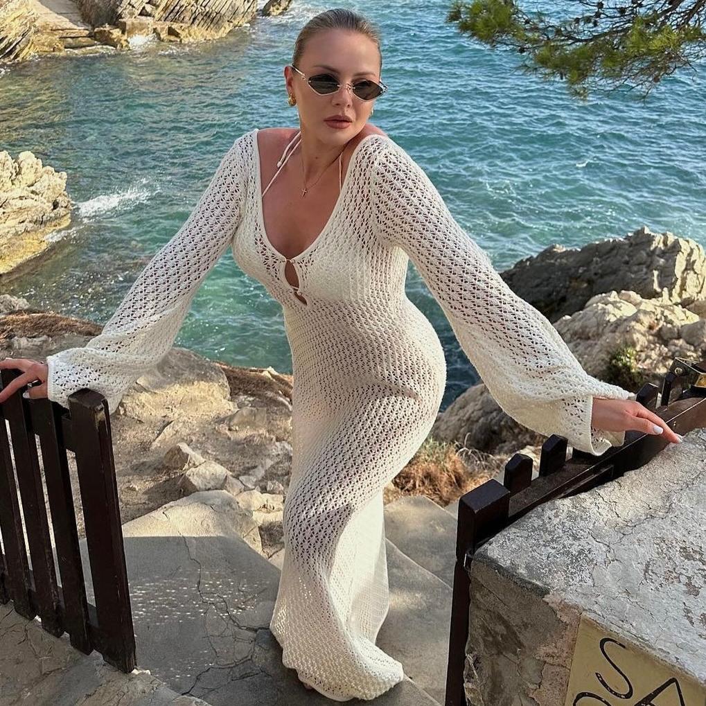 Tyra Cover-up